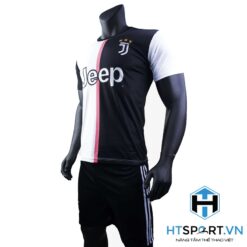 Quần Áo Juventus Đen Trắng