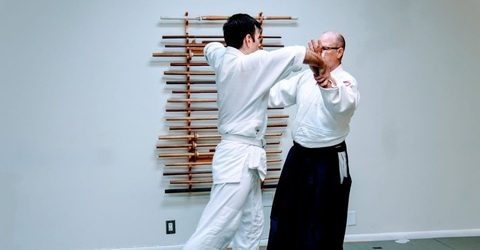 16 Aikido La Gi Nhung Loi Ich Khi Hoc Mon Vo Aikido