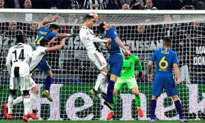 ảnh Bìa Kỹ Thuật đánh đầu Mạnh Và Bóng đi đúng Hướng ảnh Bìa