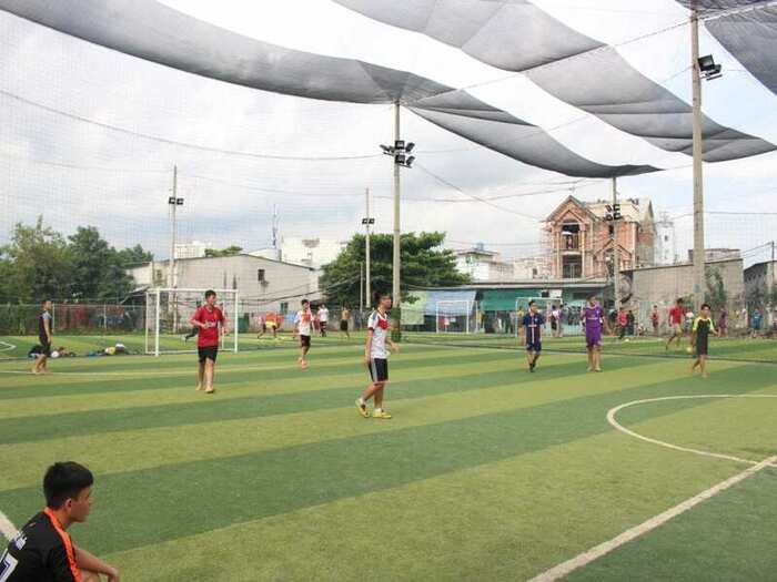 Giải đáp những câu hỏi thường gặp khi thuê sân bóng ở Quận 6