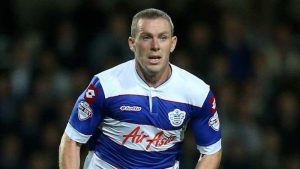 Cau Thu Co Loi Choi Tho Bao