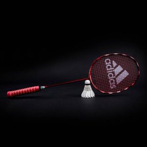 Giúp bạn giải đáp thắc mắc vợt cầu lông adidas có tốt không