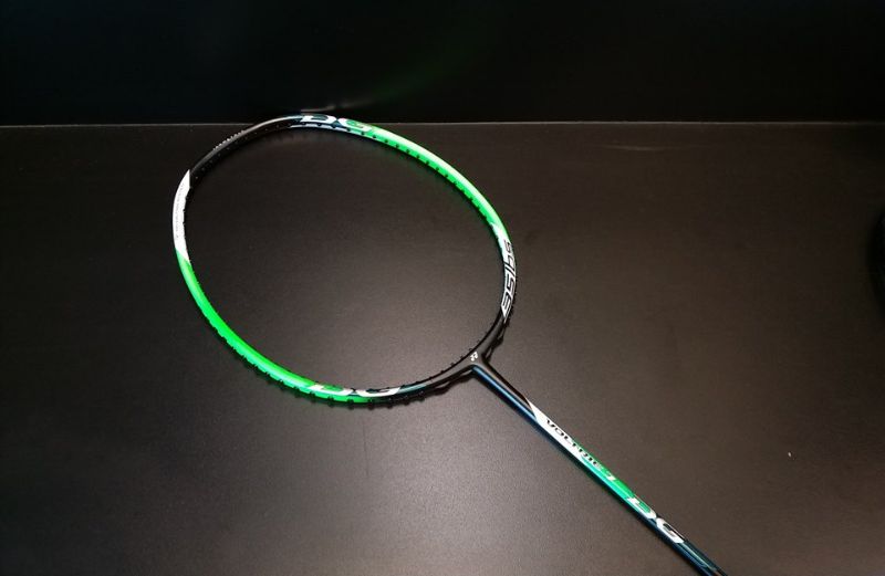 Kawasaki là một trong 7 hãng vợt cầu lông nổi tiếng thế giới