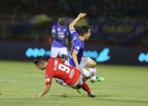 chấn thương của Hùng Dũng