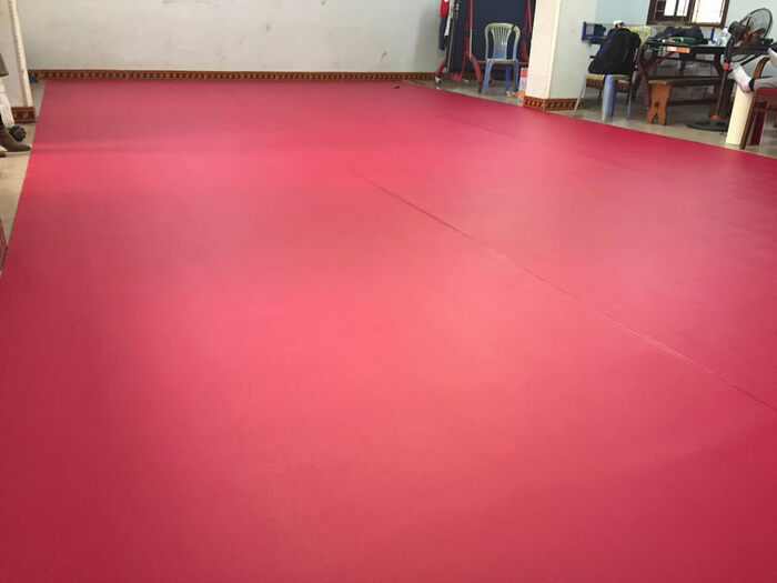 Thi công thảm sân bóng bàn chuyên nghiệp tại HT Sport 2 Thi công thảm sân bóng bàn giúp bảo vệ người chơi và sàn nhà hiệu quả