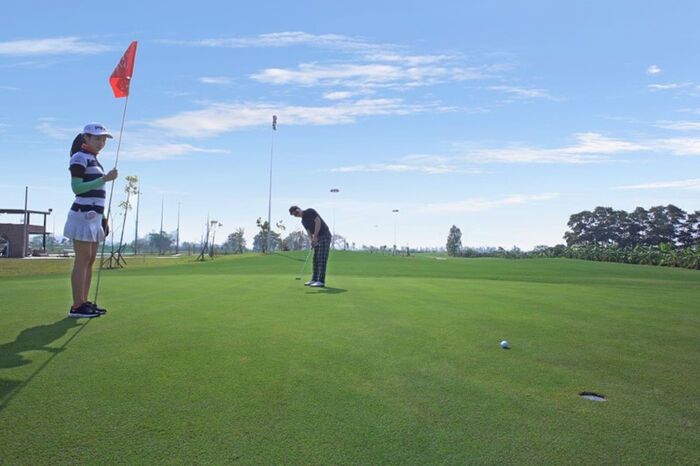 Thủ tục để có giấy phép kinh doanh sân golf mới