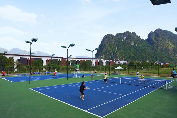 Tính toán chi phí kinh doanh sân tennis chi tiết