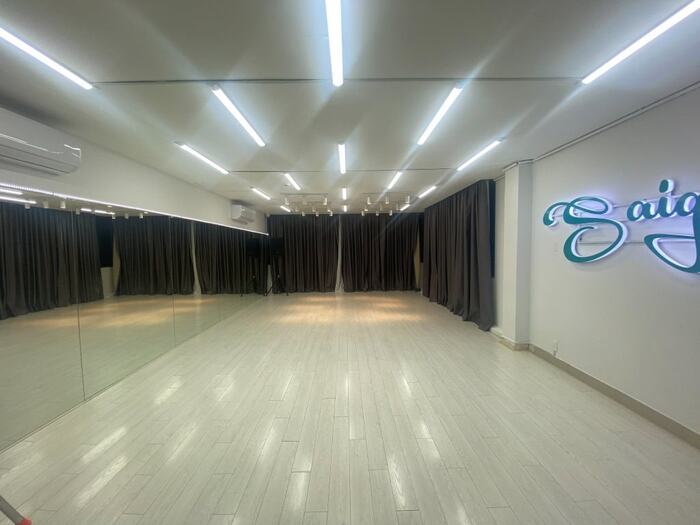 Những loại vật liệu phù hợp để thi công sàn nhảy khiêu vũ