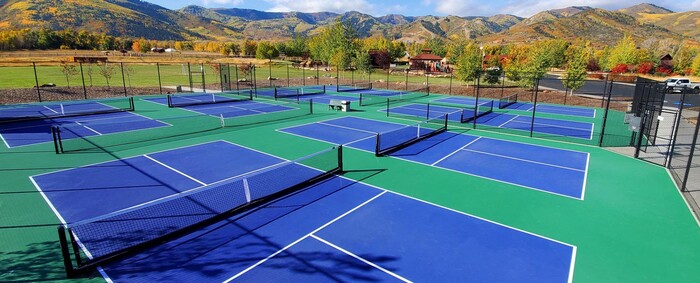 Vì sao nên chọn HT Sport là đơn vị thi công sân pickleball ở Bình Phước